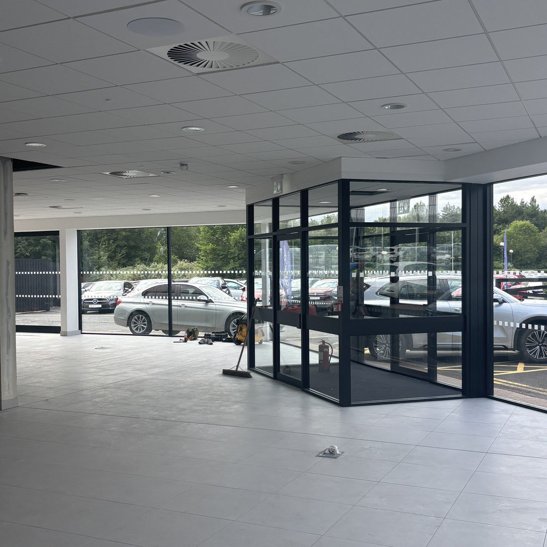 Geely Car Showroom - Clearview Graphics